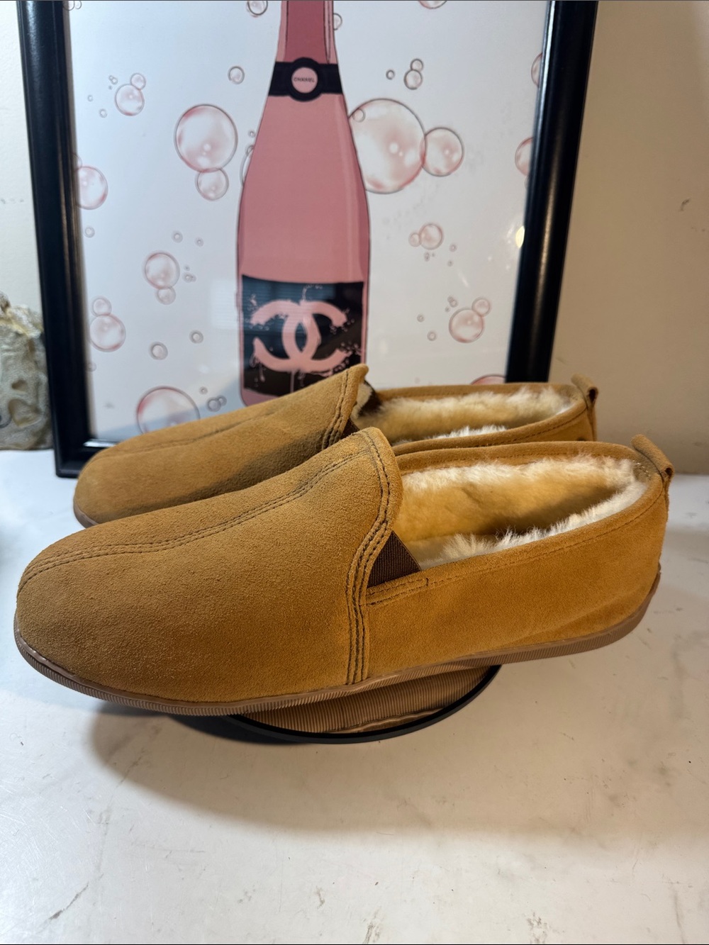 NWOT Minnetonka Men's Twin Gore Sheepskin Suede Slippers - Size 14